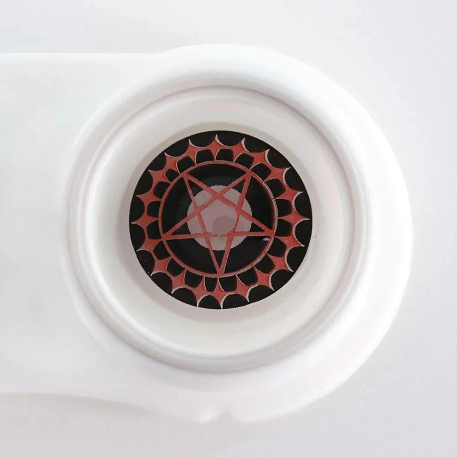 Black Contract Halloween contact lenses - Image 6