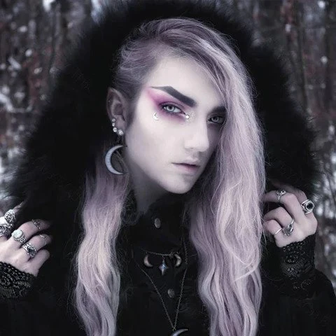 Gray Vampire Halloween Contacts - Image 7