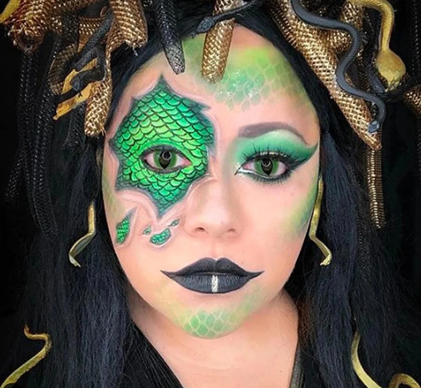 Green Cat Halloween Contacts - Image 9