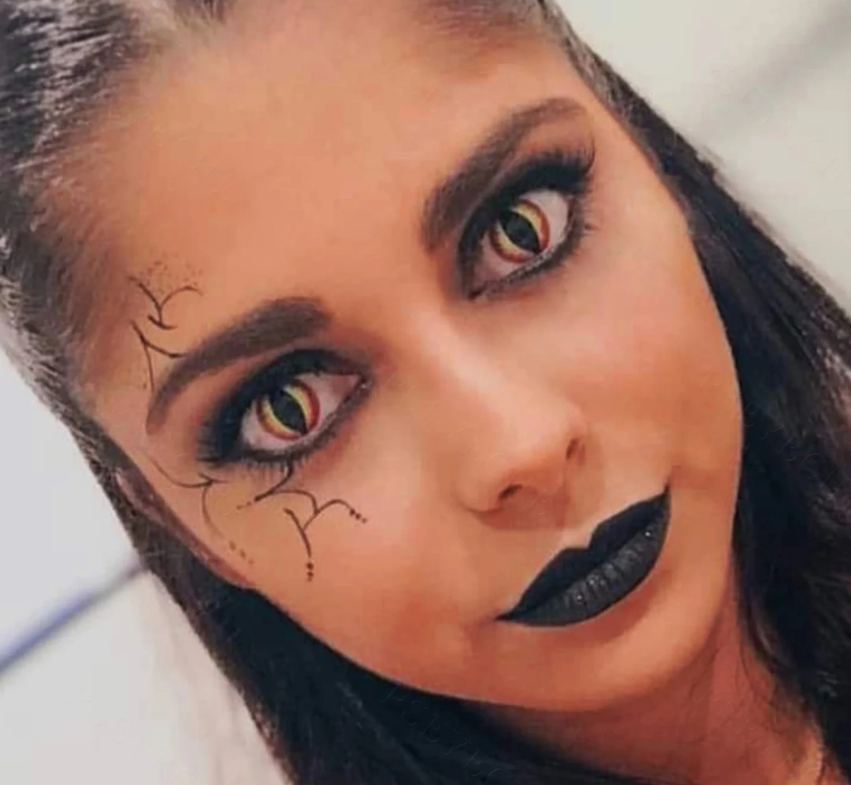 Red Lizard Halloween Contacts - Image 6