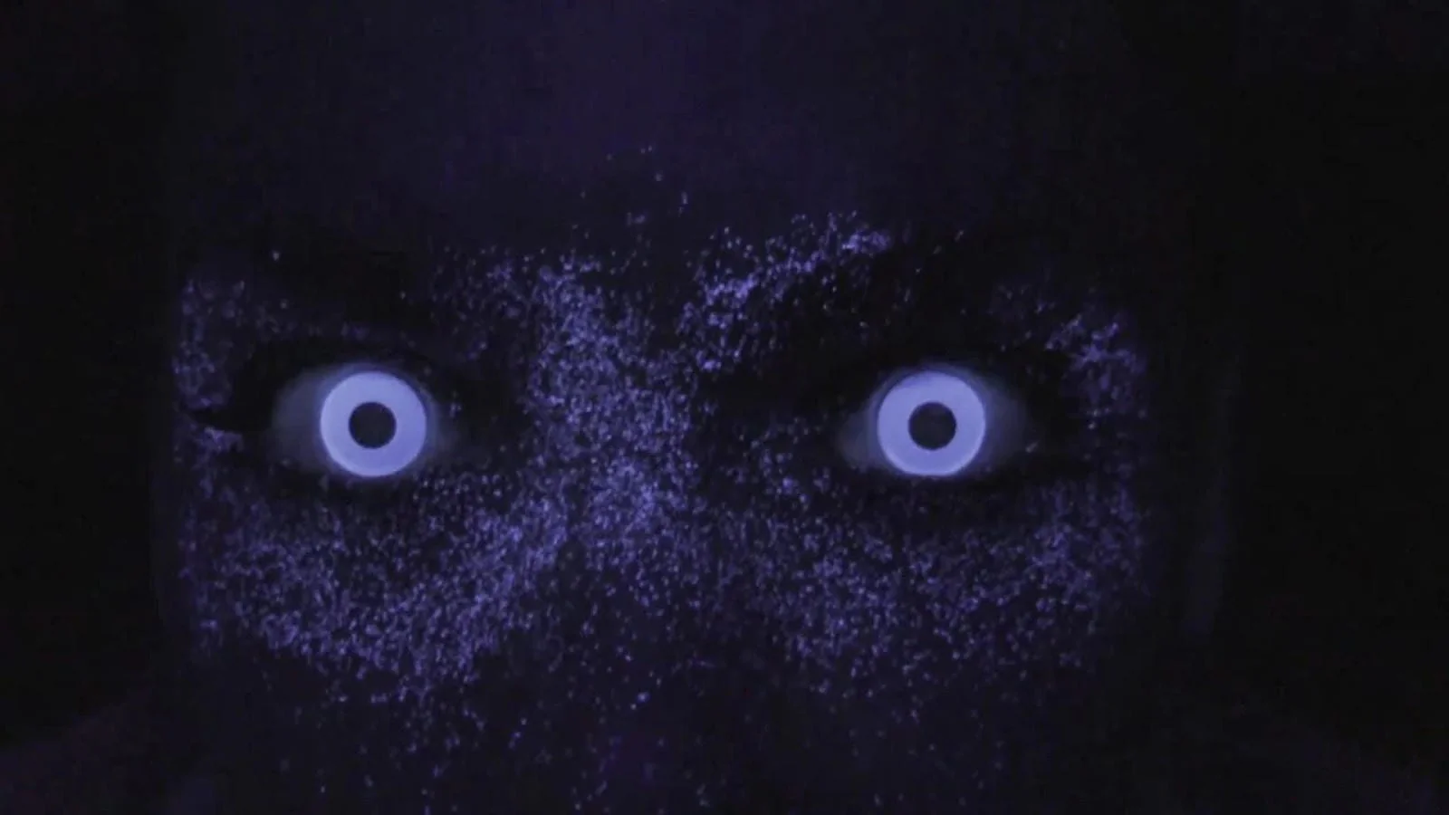 White UV I-Glow Halloween Coloured Contact Lenses (Neon) - Image 8